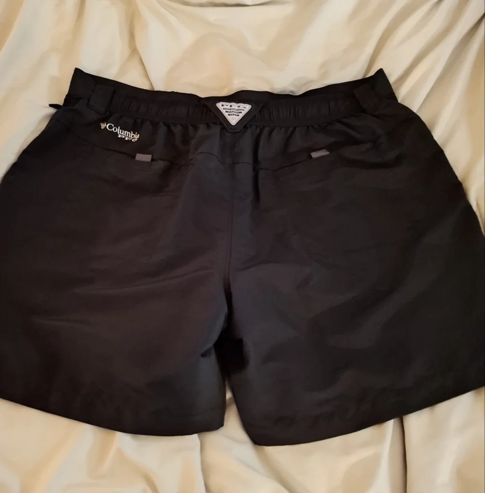 Columbia PFG Omni-Shade Men's Nylon Black Cargo Shorts